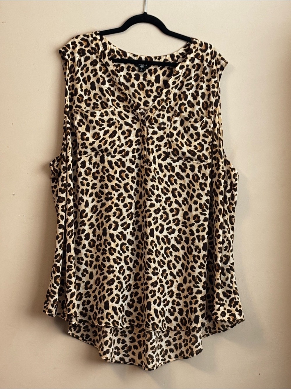 Torrid Sz 5X Sleeveless Leopard Print V-Neck Women's Top Beige Brown EUC